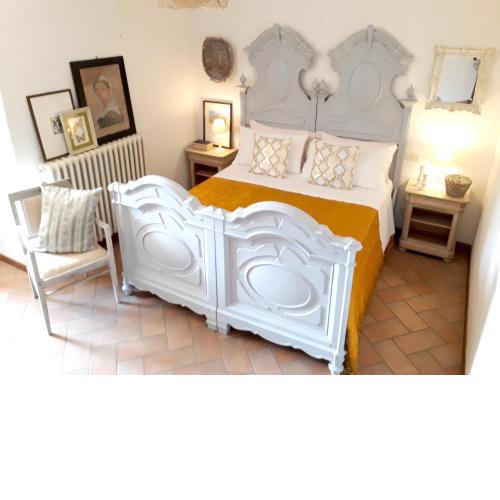 2 bedrooms appartement with shared pool enclosed garden and wifi at Lisciano Niccone