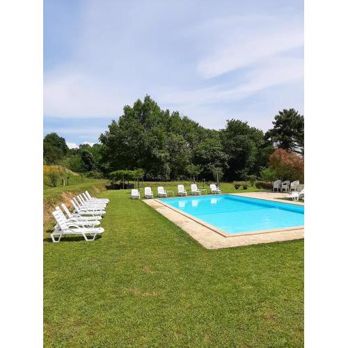 2 bedrooms appartement with shared pool terrace and wifi at Montecarlo