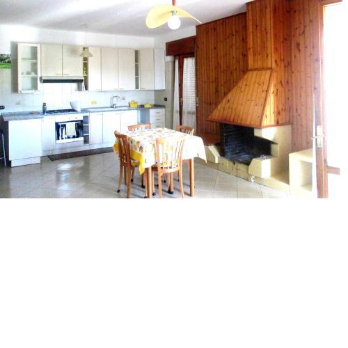 2 bedrooms appartement with terrace and wifi at Velina 6 km away from the beach