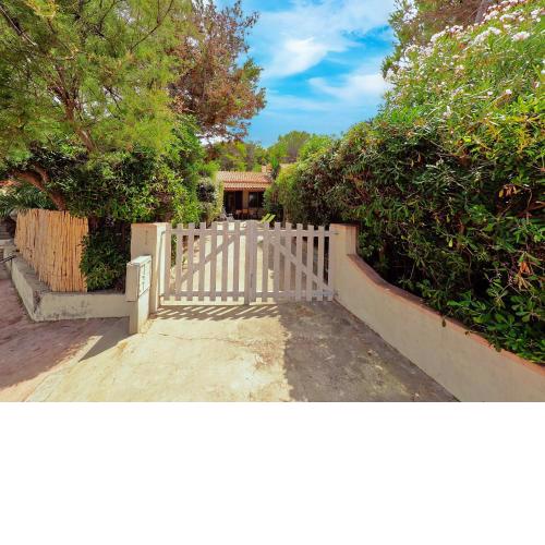 2 bedrooms house at Punta Tramontana 200 m away from the beach with sea view enclosed garden and wifi