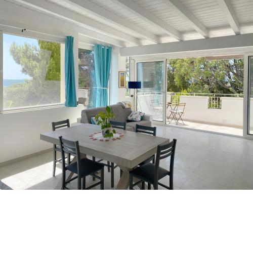 2 bedrooms house at Torre Pali 700 m away from the beach with sea view furnished garden and wifi