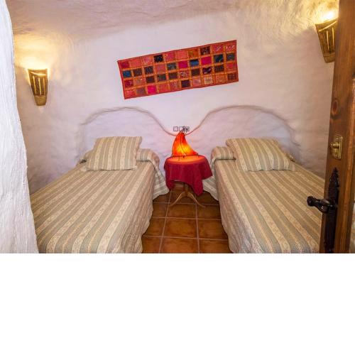 2 bedrooms house with city view and terrace at Galera