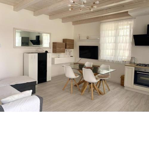 2 bedrooms house with enclosed garden at Modica
