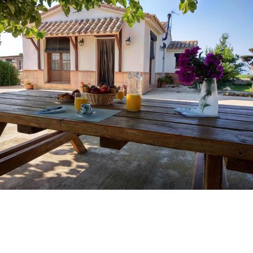 2 bedrooms house with private pool enclosed garden and wifi at Deltebre