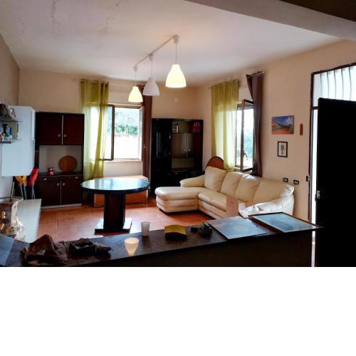 2 bedrooms house with sea view enclosed garden and wifi at Villagrazia di Carini 3 km away from the beach