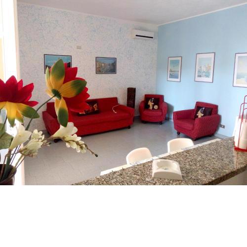 2 bedrooms house with sea view private pool and enclosed garden at Siracusa 1 km away from the beach
