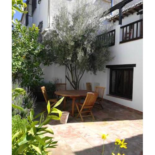 2 bedrooms house with terrace and wifi at Granada