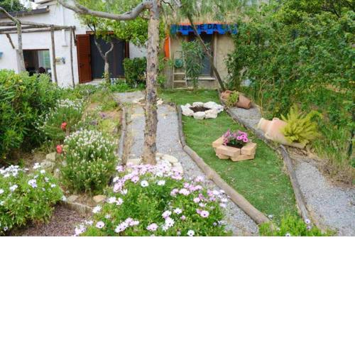 2 bedrooms house with wifi at Campofelice di Roccella 5 km away from the beach