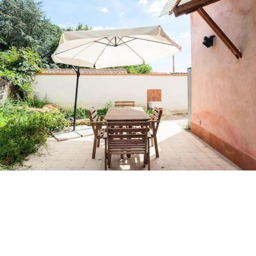 2 bedrooms house with wifi at Pedara