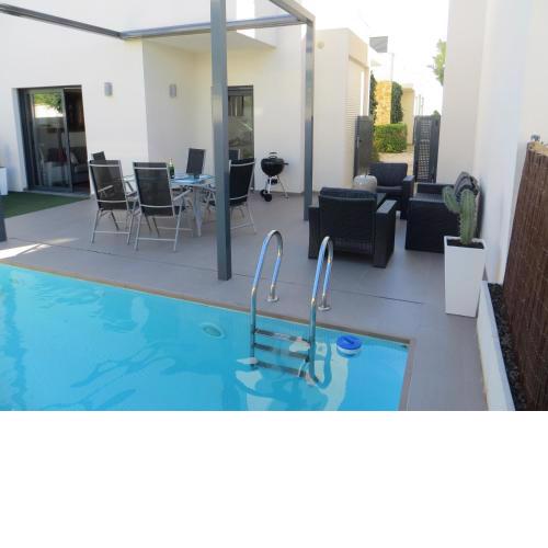 2 bedrooms villa with private pool enclosed garden and wifi at Rojales 8 km away from the beach