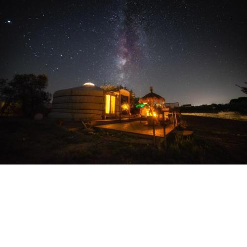 2 CUORI E 1 YURTA Glamping in Tuscany - Adults Only