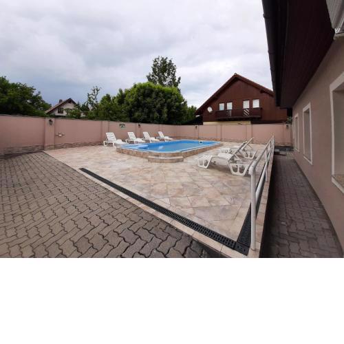 2 féröhelyes apartman