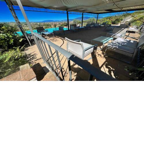 2 guests apt - Pool and Stunning grounds Panoramic views all around you