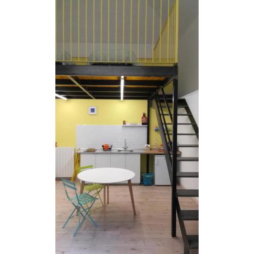 2 LOFTS guest house