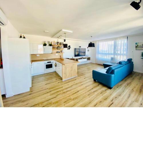 2 luxury rooms with SCENIC view in City Park Ruzinov