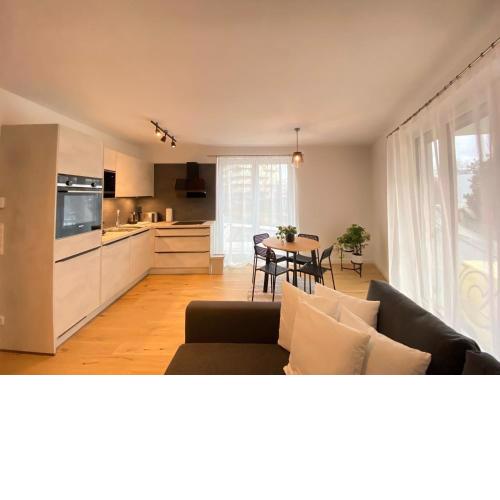 2-room apartment 150m to metro