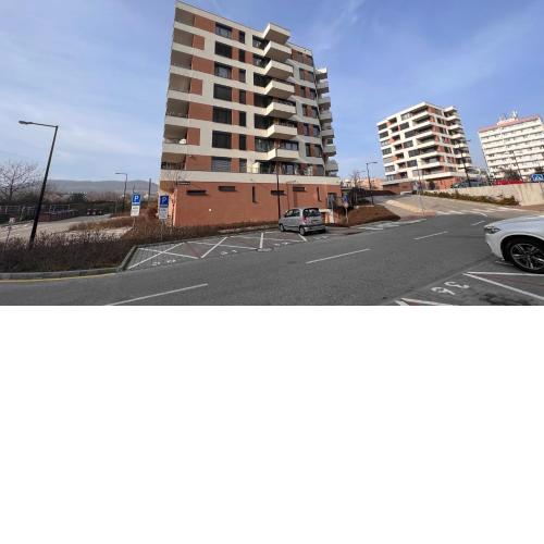 2 room Apartment with balcony, new building Rača