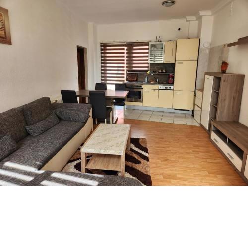 2 Zimmer Wohnung in Gloggnitz