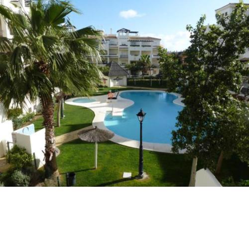 2010-Superb apt 2 bedrooms in complex with pool