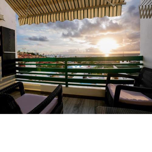204 Atalaya 2 bedrooms, sea view, private parking