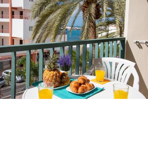 211 Los Cristianos First Sea Line, swimming pool