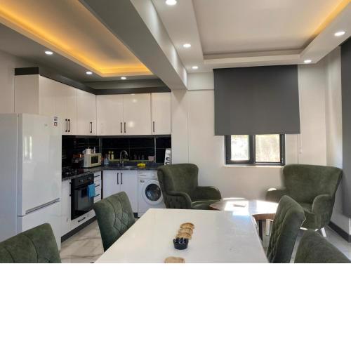 2+2 Dublex airport lara home