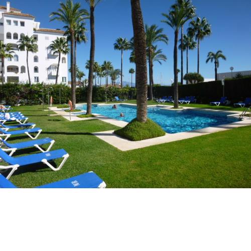 2233-Lovely 2 bedrooms on the beach, pool and port