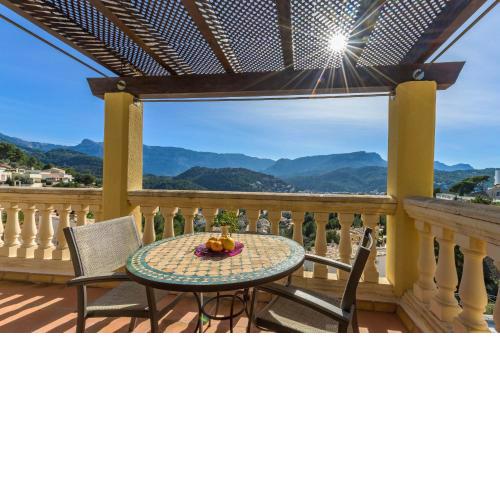 2713 - Beautiful Mediterranean style holiday penthouse in Puerto Soller