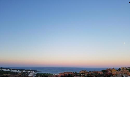 3 1/2 Bedroom house with Seaviews