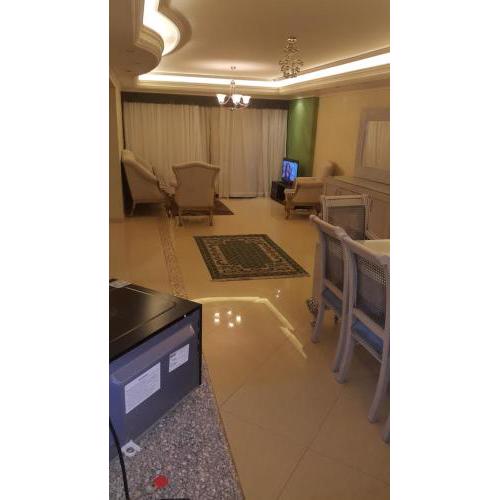 شقة بالإسكندرية مكونه من 3 غرف نوم و2 حمام