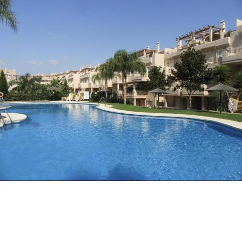 3-Bed 3 bath Sea & Mountain View Apartment