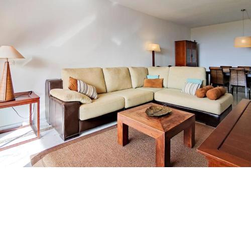3 bedroom apartment with beautiful views in Marbella by SharingCo