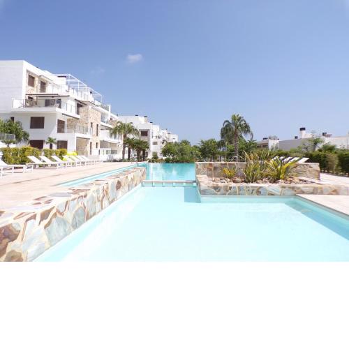 3 Bedroom Luxury Apartment Villamartin