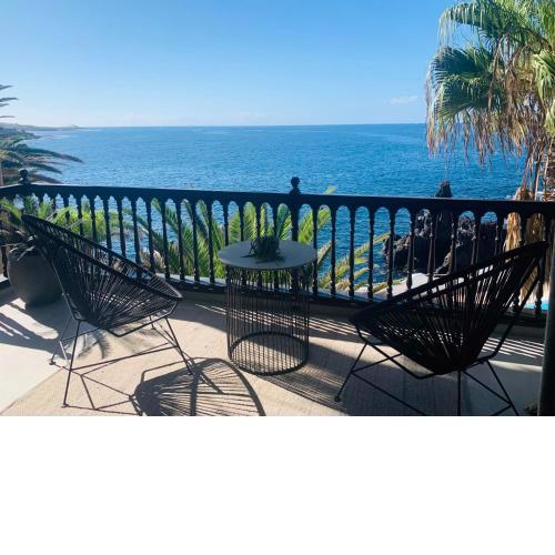 3 bedroom ocean shore apartment
