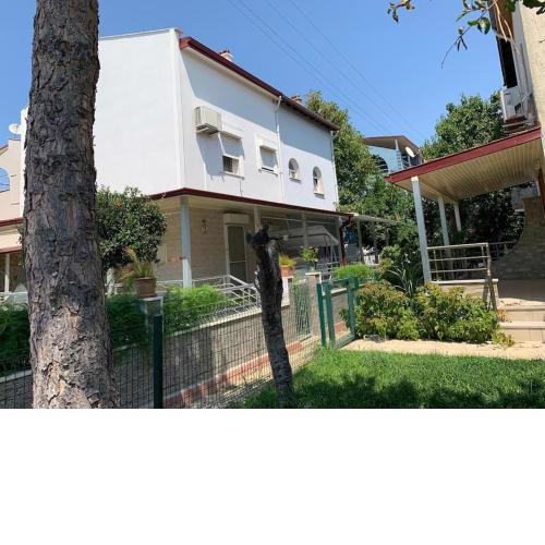 3 Bedroom Villa Ten Minutes Walking to the Beach