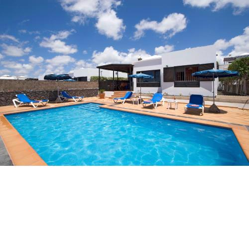 3 bedroom Villa Venus Jupiter and Neptune with private heated pool