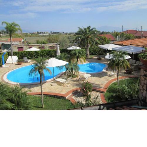 3 bedrooms appartement at Lago 450 m away from the beach with shared pool enclosed garden and wifi