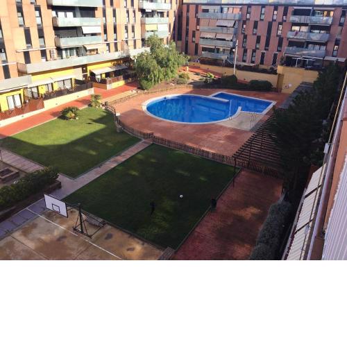 3 bedrooms appartement with city view shared pool and jacuzzi at Terrassa