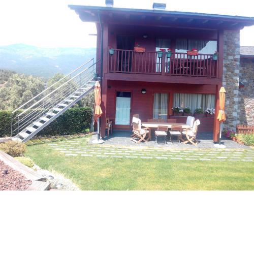 3 bedrooms appartement with enclosed garden and wifi at Lleida