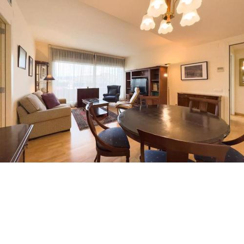 3 bedrooms apt next to Ciutadella Park