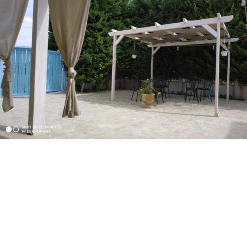 3 bedrooms house at Torre Colimena 500 m away from the beach with enclosed garden