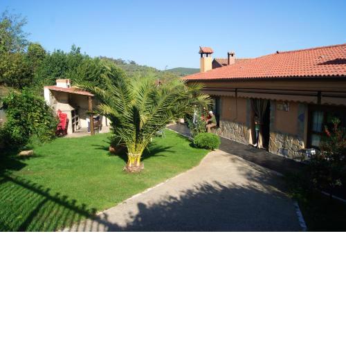 3 bedrooms house with enclosed garden and wifi at Sotoserrano
