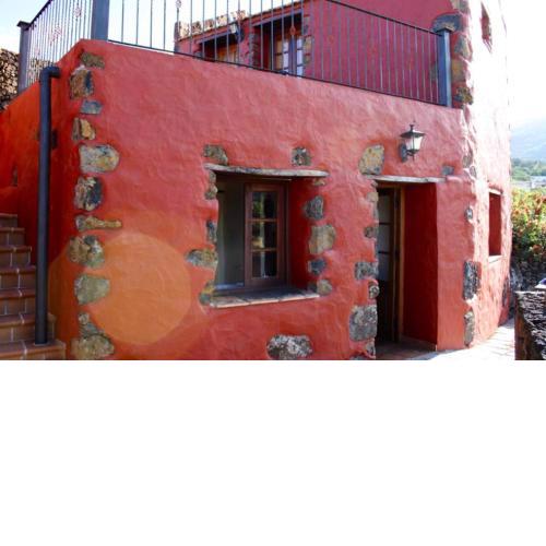 3 bedrooms house with furnished garden at Isora 5 km away from the beach