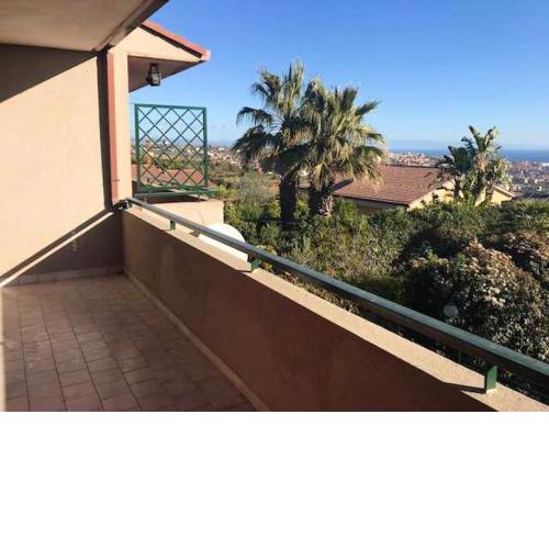 3 bedrooms house with sea view enclosed garden and wifi at Aci Catena 4 km away from the beach
