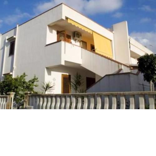 3 bedrooms house with sea view enclosed garden and wifi at San Vito Lo Capo 1 km away from the beach