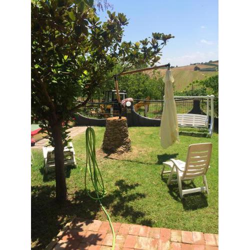 3 bedrooms house with sea view jacuzzi and enclosed garden at Montenero di bisaccia 5 km away from the beach