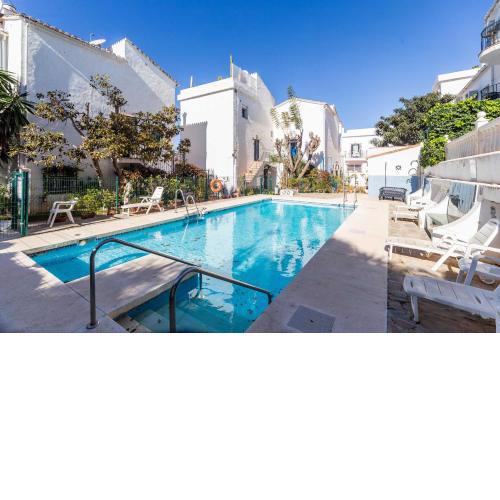 3 bedrooms, roof top terrace magnificent views