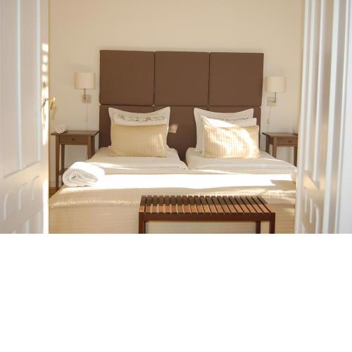 3 bedrooms suite, 2 bathrooms, balcony at Opera