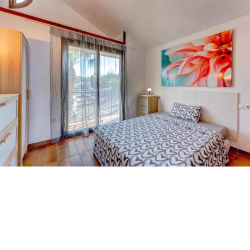 3 bedrooms Townhouse Lively area close to a beach