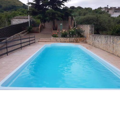 3 bedrooms villa with private pool and wifi at Caccamo 9 km away from the beach